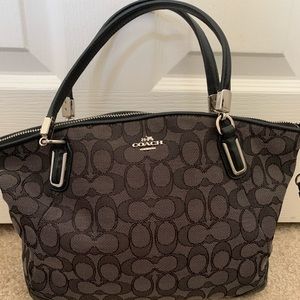 Coach Signature J Small Kelsey bag